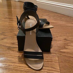 Black sandals Size 7-1/2